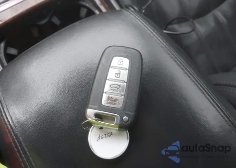 2013 Hyundai Equus Signature from USA, damaged, VIN KMHGH4JH5DU059705